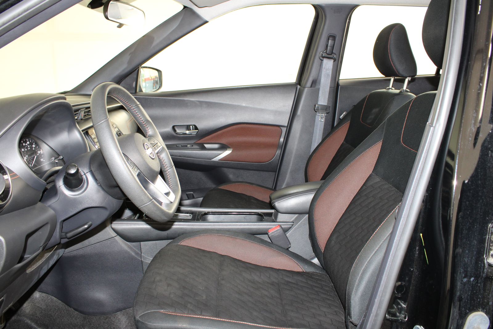 Used 2024 Black Nissan SR image 14
