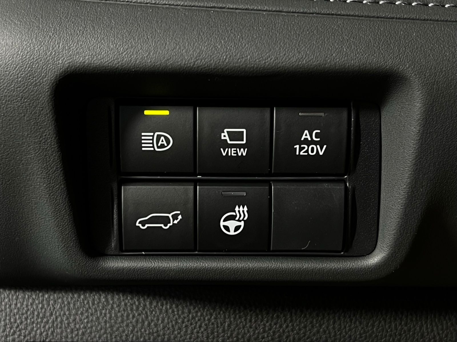 Thumbnail: 2026 Toyota Highlander - 20