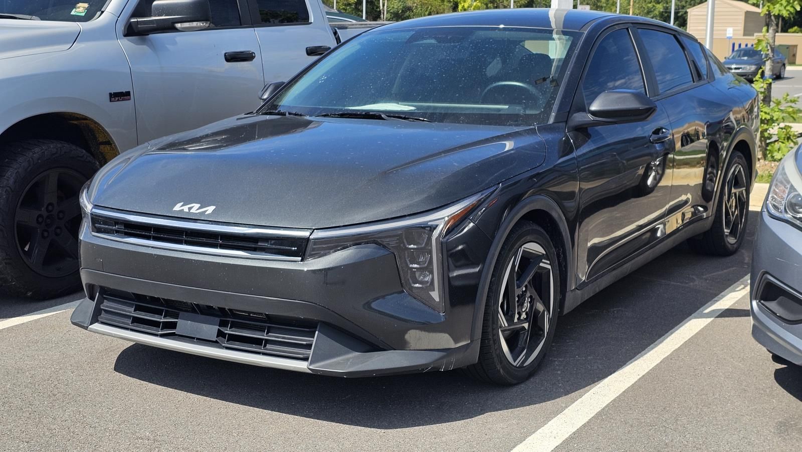 Interstellar Gray 2025 Kia K4 Sedan Front-Wheel Drive Continuously Variable Transmission