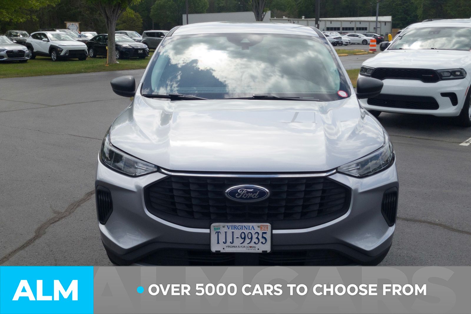 View vehicle photo 3