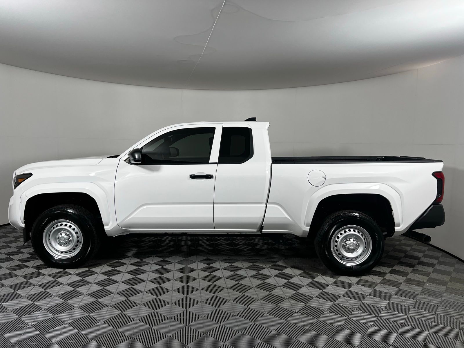 Thumbnail: 2024 Toyota Tacoma - 8