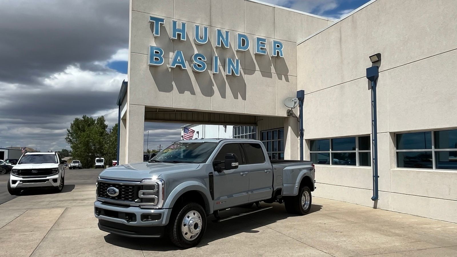2026 Ford F-450 Super Duty Platinum Crew Cab LB DRW 4WD