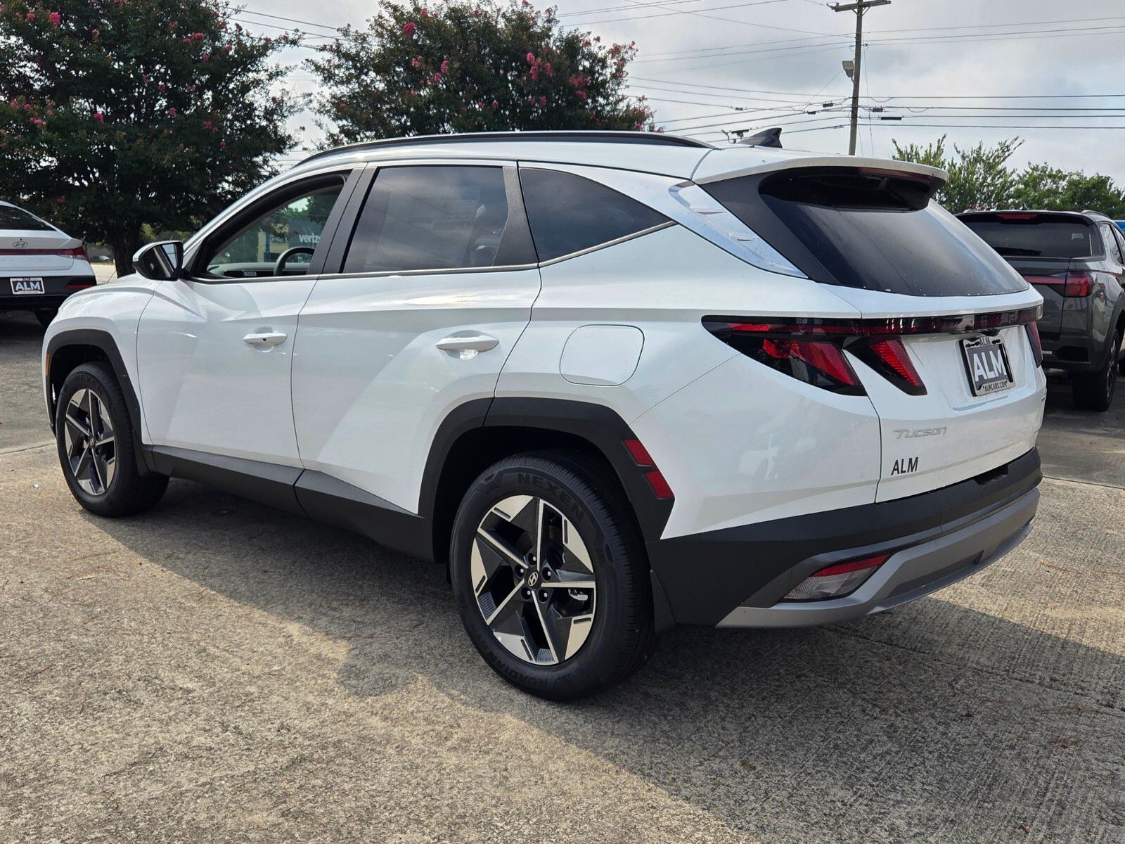 New 2026 White HYUNDAI SEL image 9
