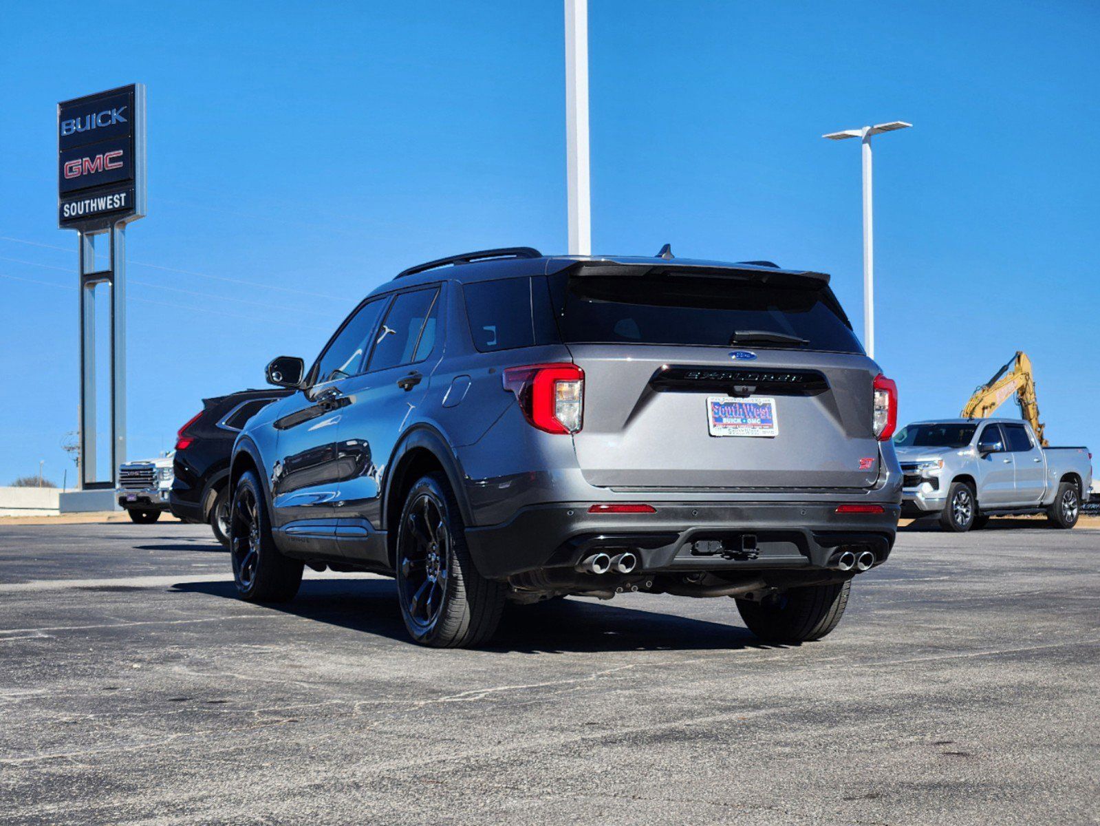 2024 Ford Explorer ST 6