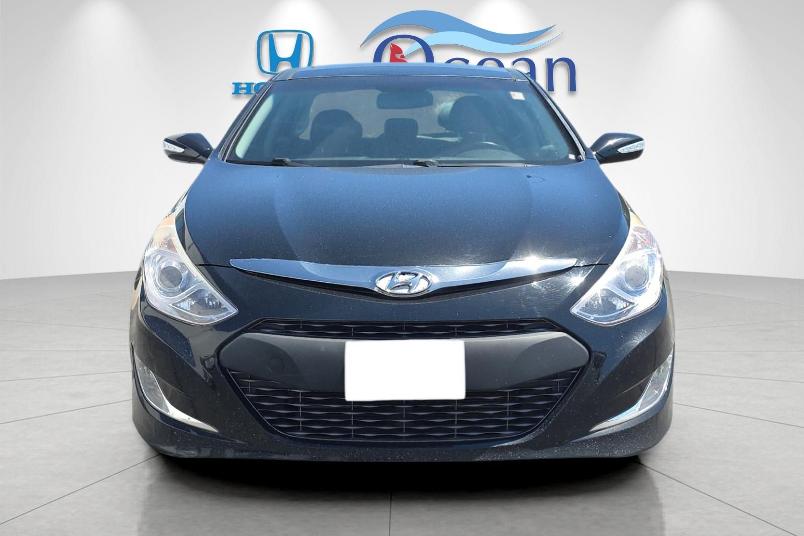 Used 2014 Black Hyundai Limited image 8