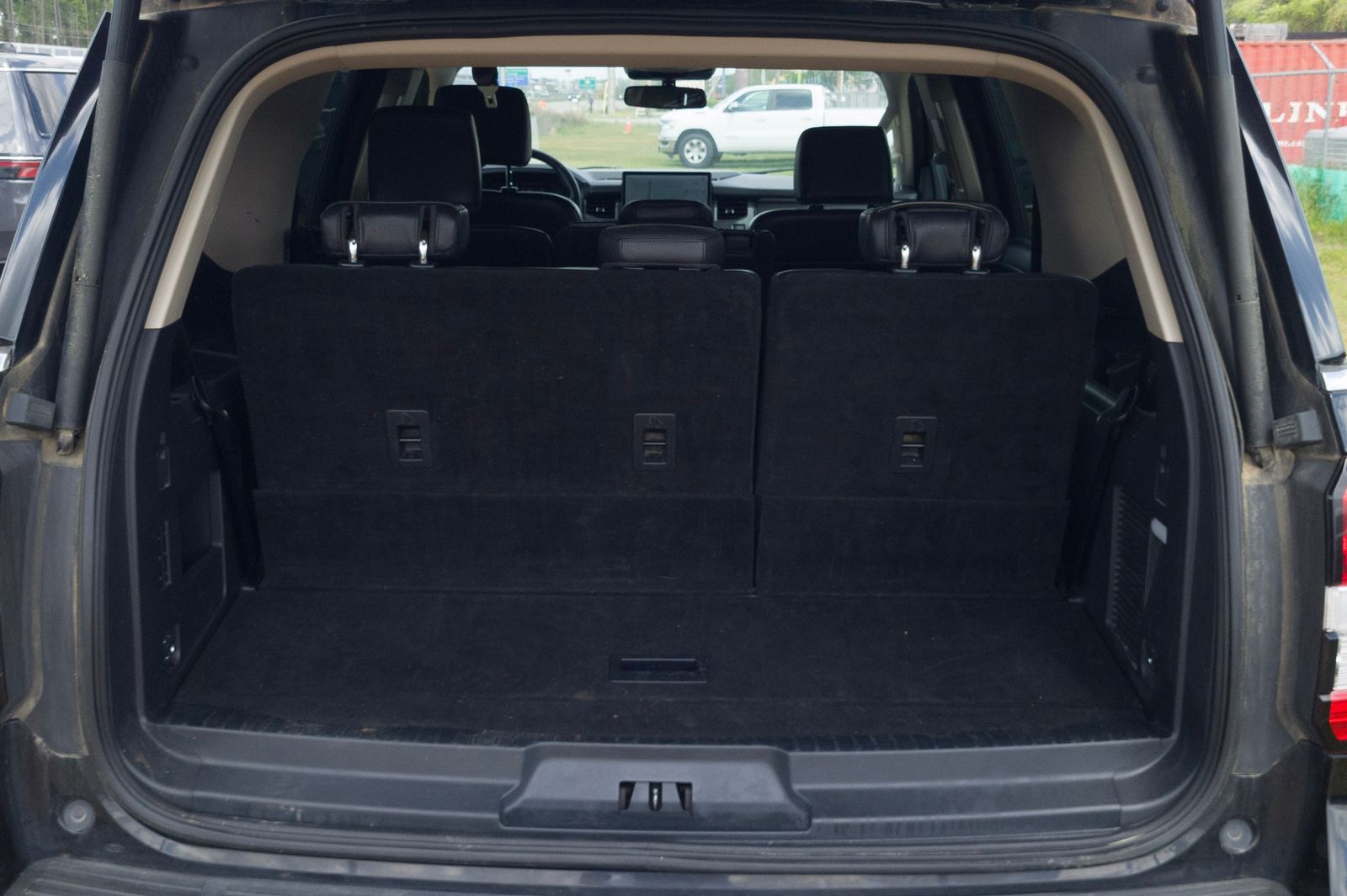 Used 2024 Black Ford XLT image 7