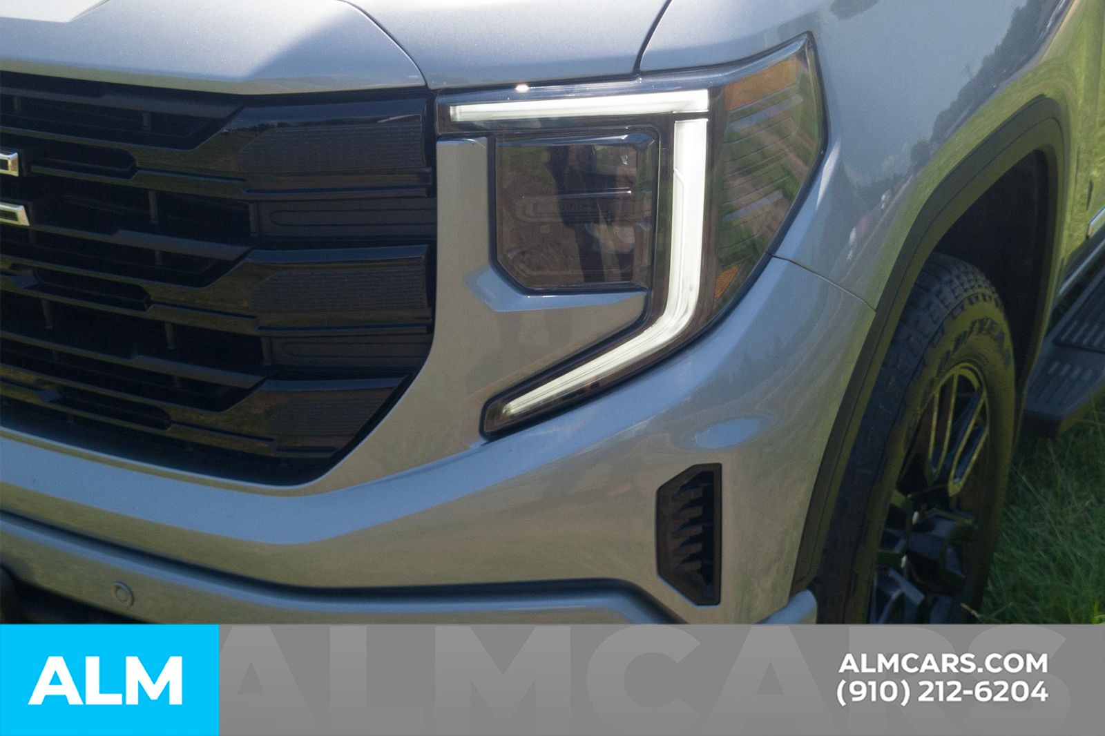 Used 2025 Sterling Metallic GMC Elevation image 12