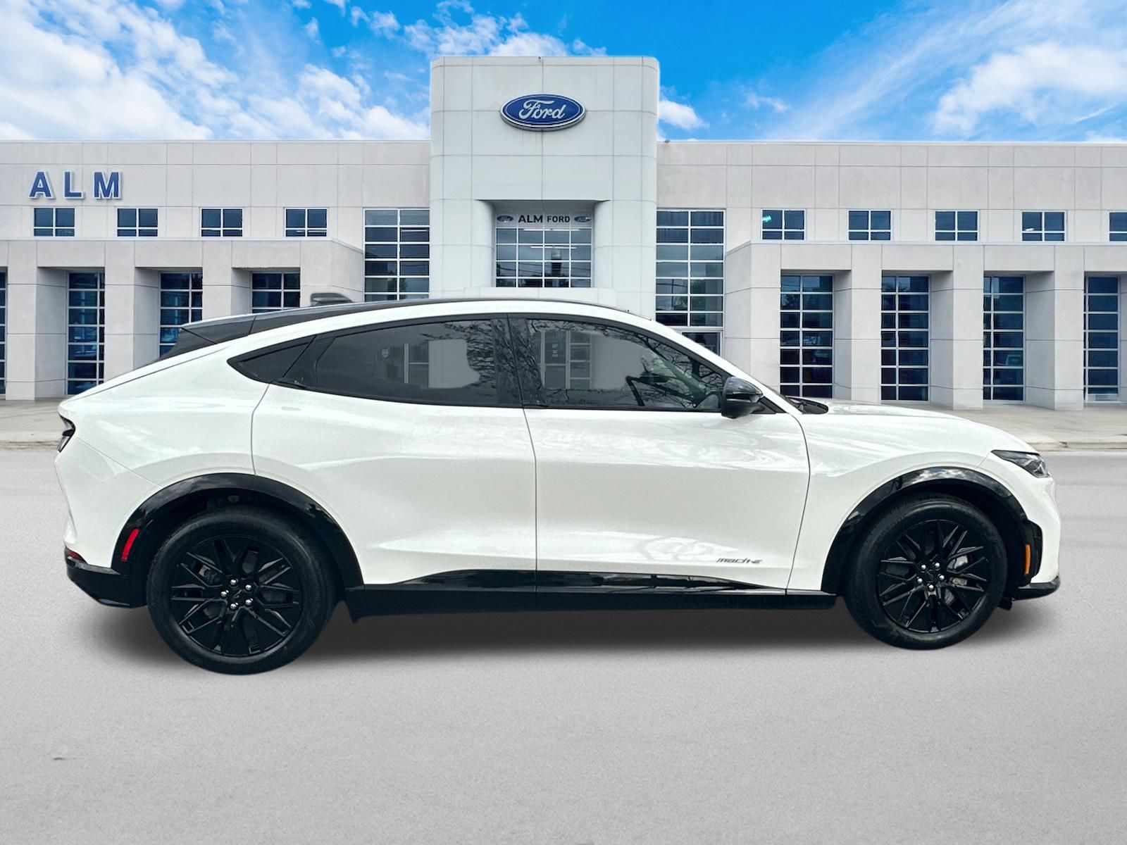 New 2026 Star White Metallic Tri-coat Ford Premium image 5