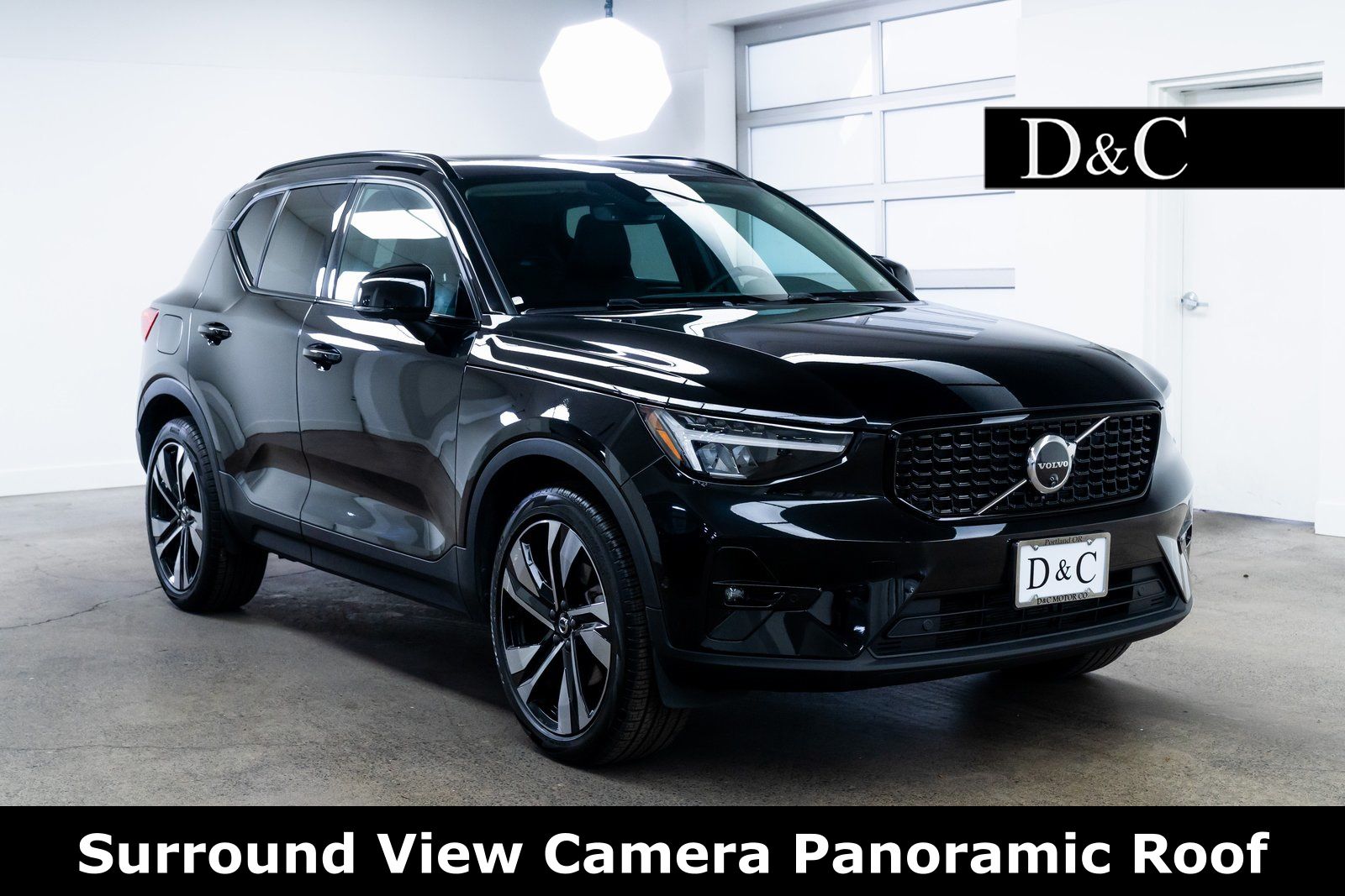 2025 Volvo XC40 B5 Plus Dark Theme AWD