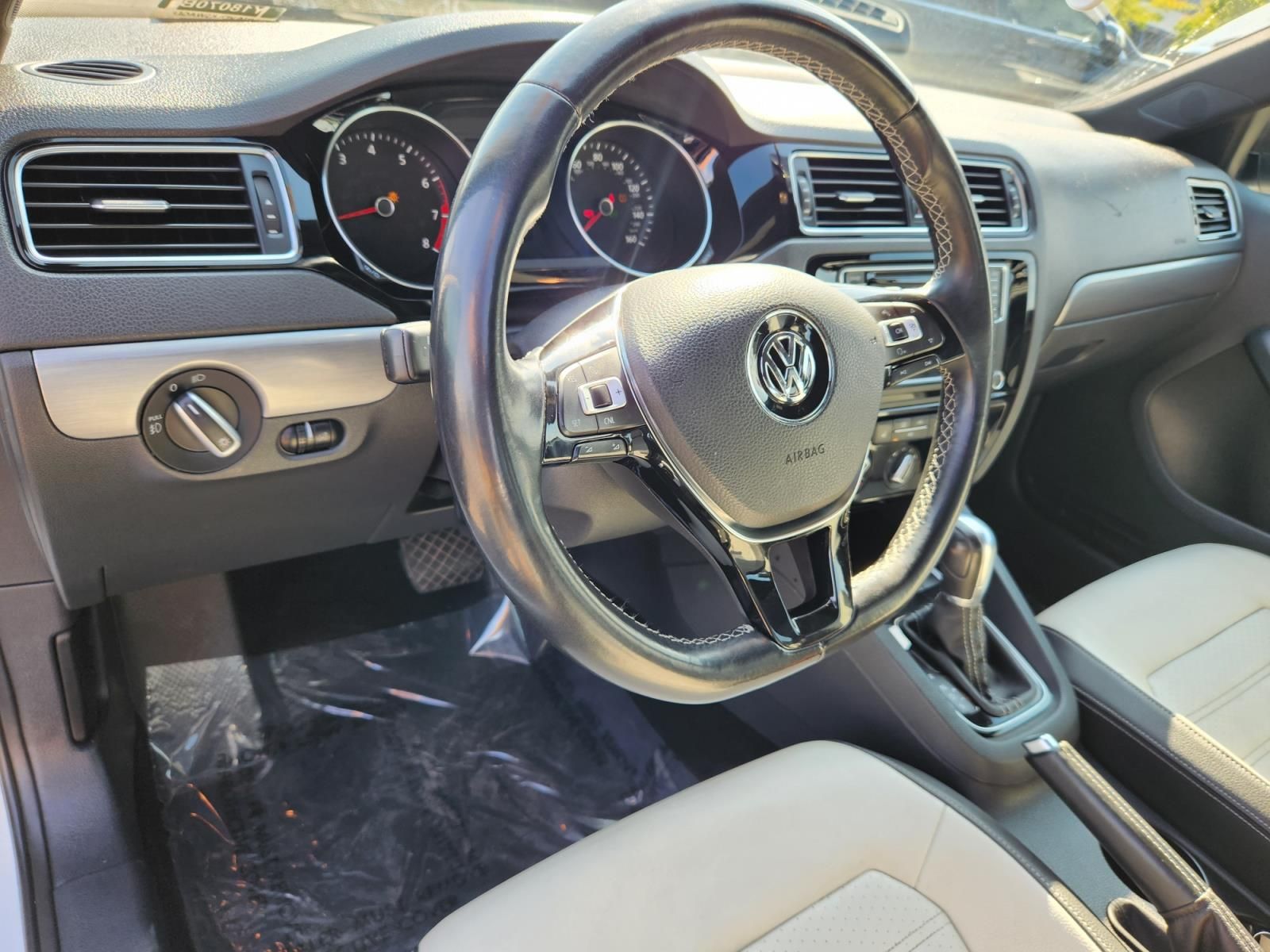 2016 Volkswagen Jetta 1.8T Sport 12