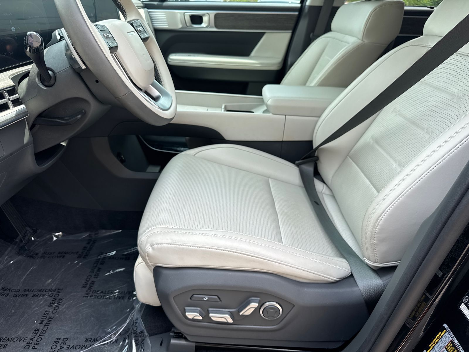 Used 2025 Black Hyundai Calligraphy image 9