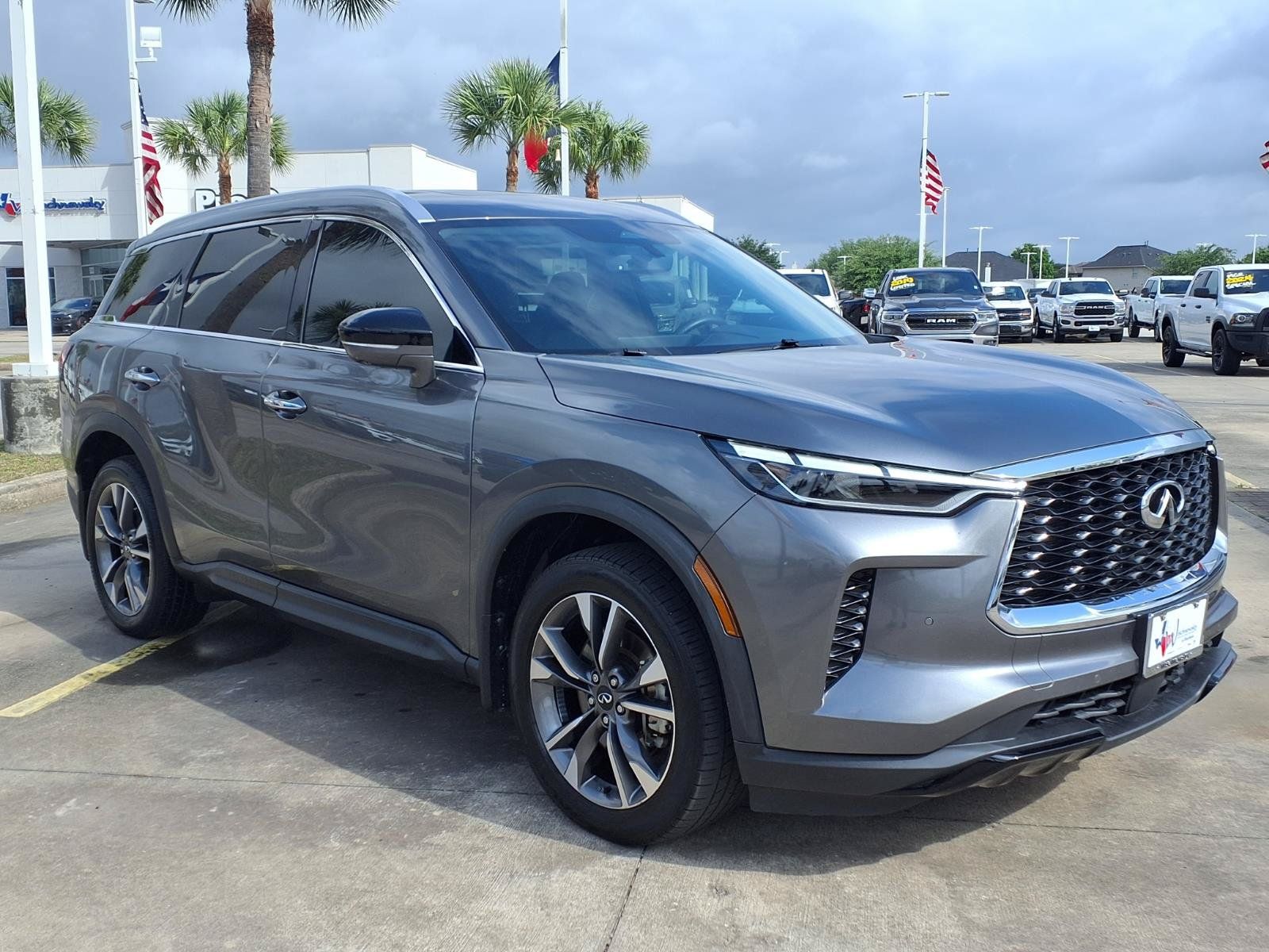 2023 INFINITI QX60 LUXE - 2