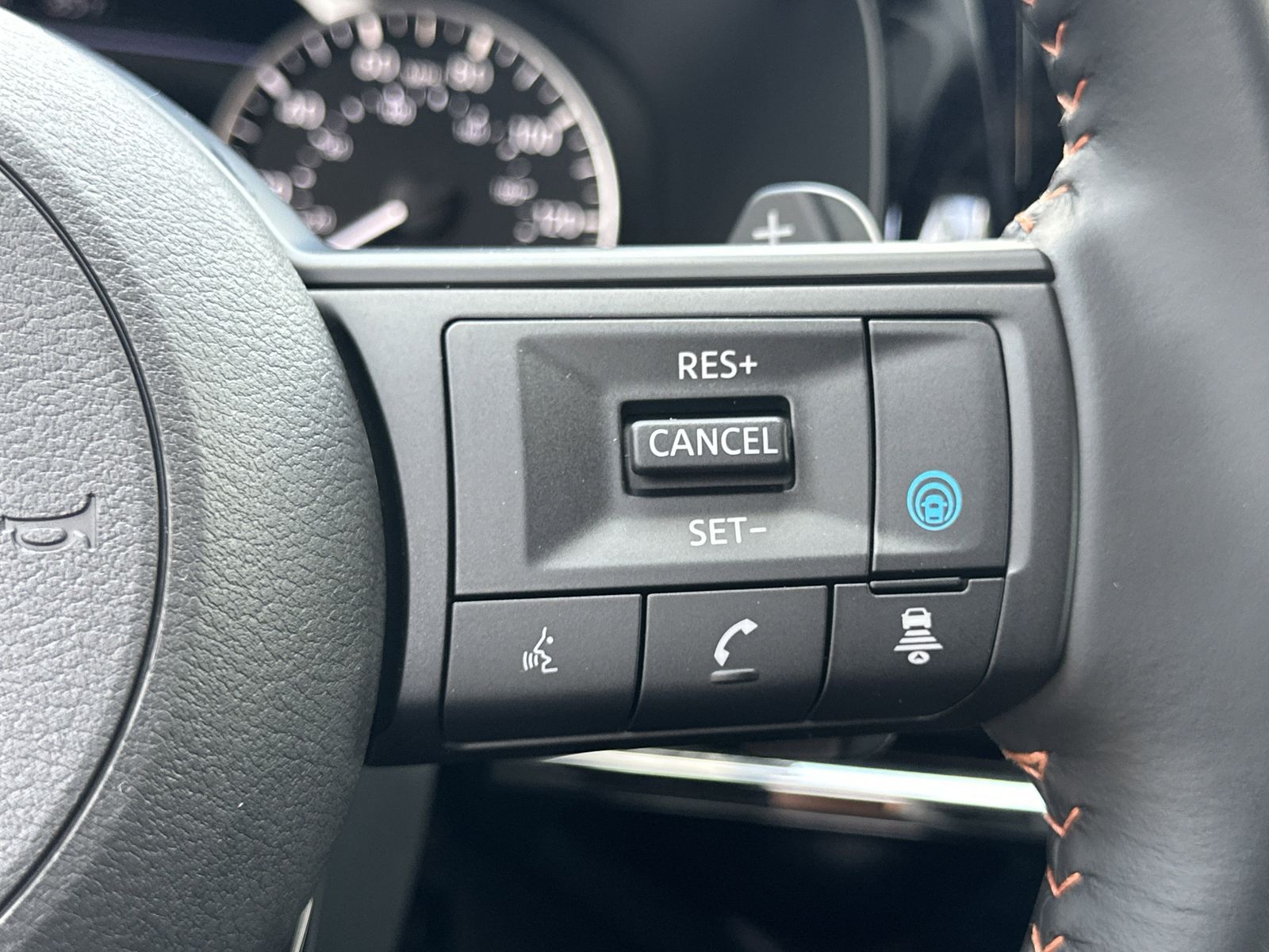 2025 Nissan Pathfinder Rock Creek photo 8