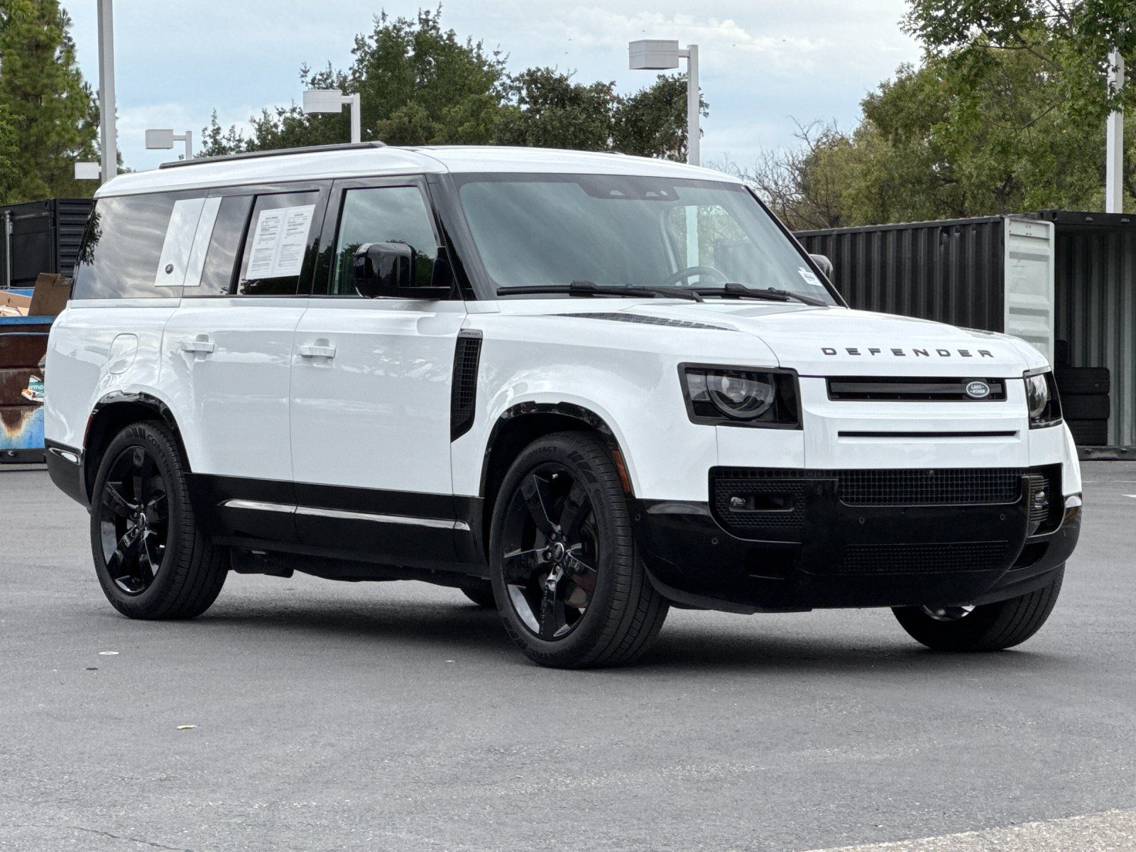 2024 Land Rover Defender X-Dynamic SE - Photo 7