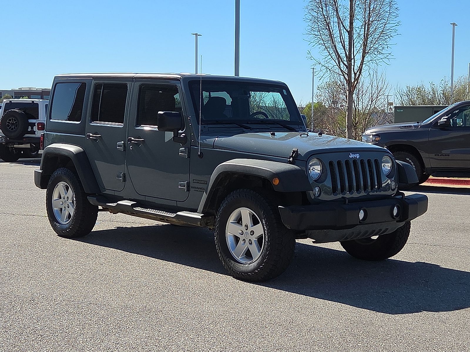 Anvil Clear Coat 2014 Jeep Wrangler Unlimited Sport 4WD SUV / Crossover Four-Wheel Drive 5-Speed Automatic