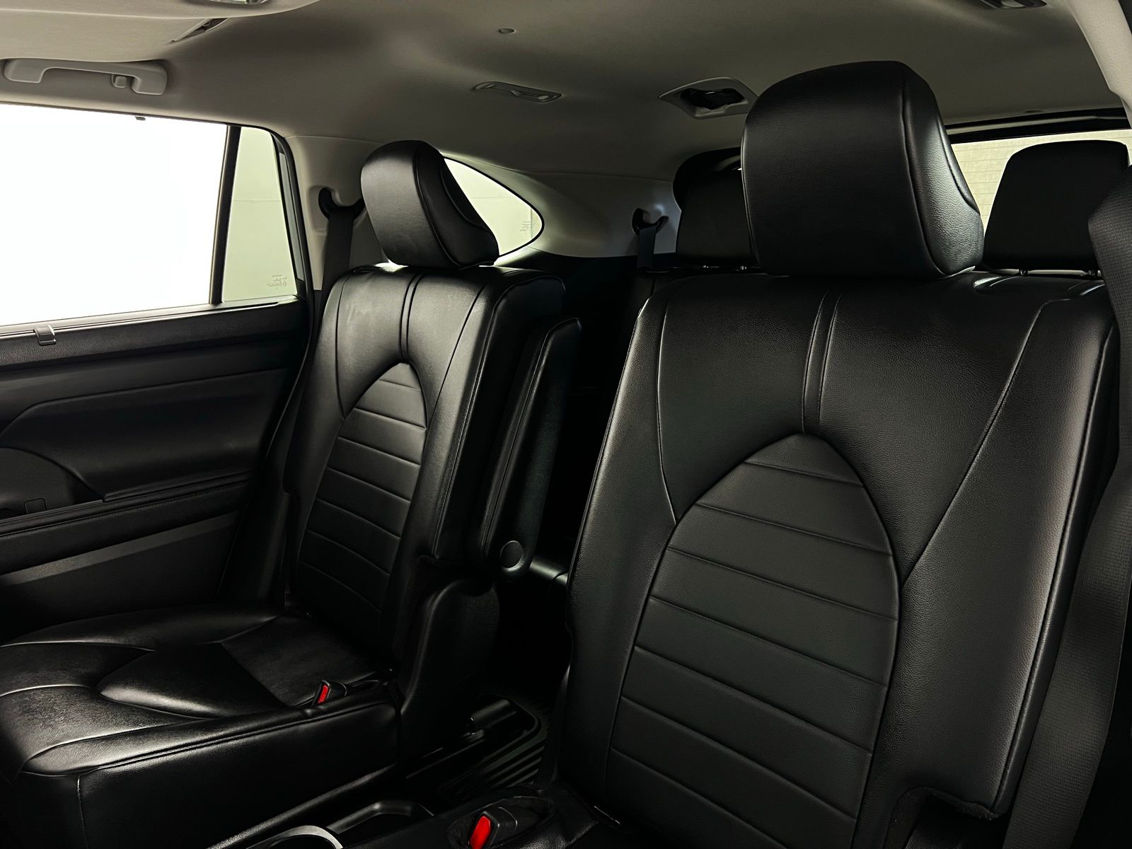 Thumbnail: 2024 Toyota Highlander - 23