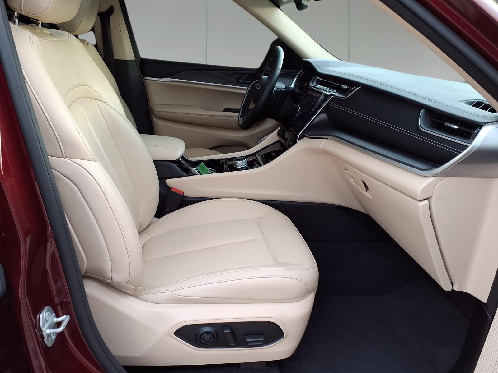 2021 Jeep Grand Cherokee L Limited Red at Victoria Chrysler Dodge Jeep Ram