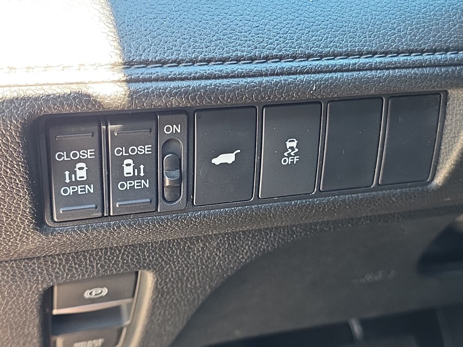 Used 2025  Honda Sport-L image 42