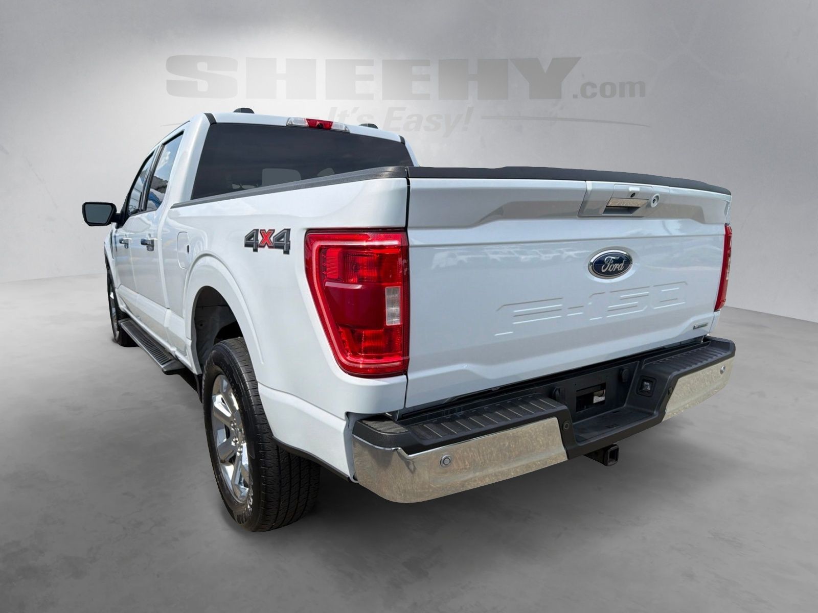 Certified Used 2022 White Metallic Ford XLT image 14