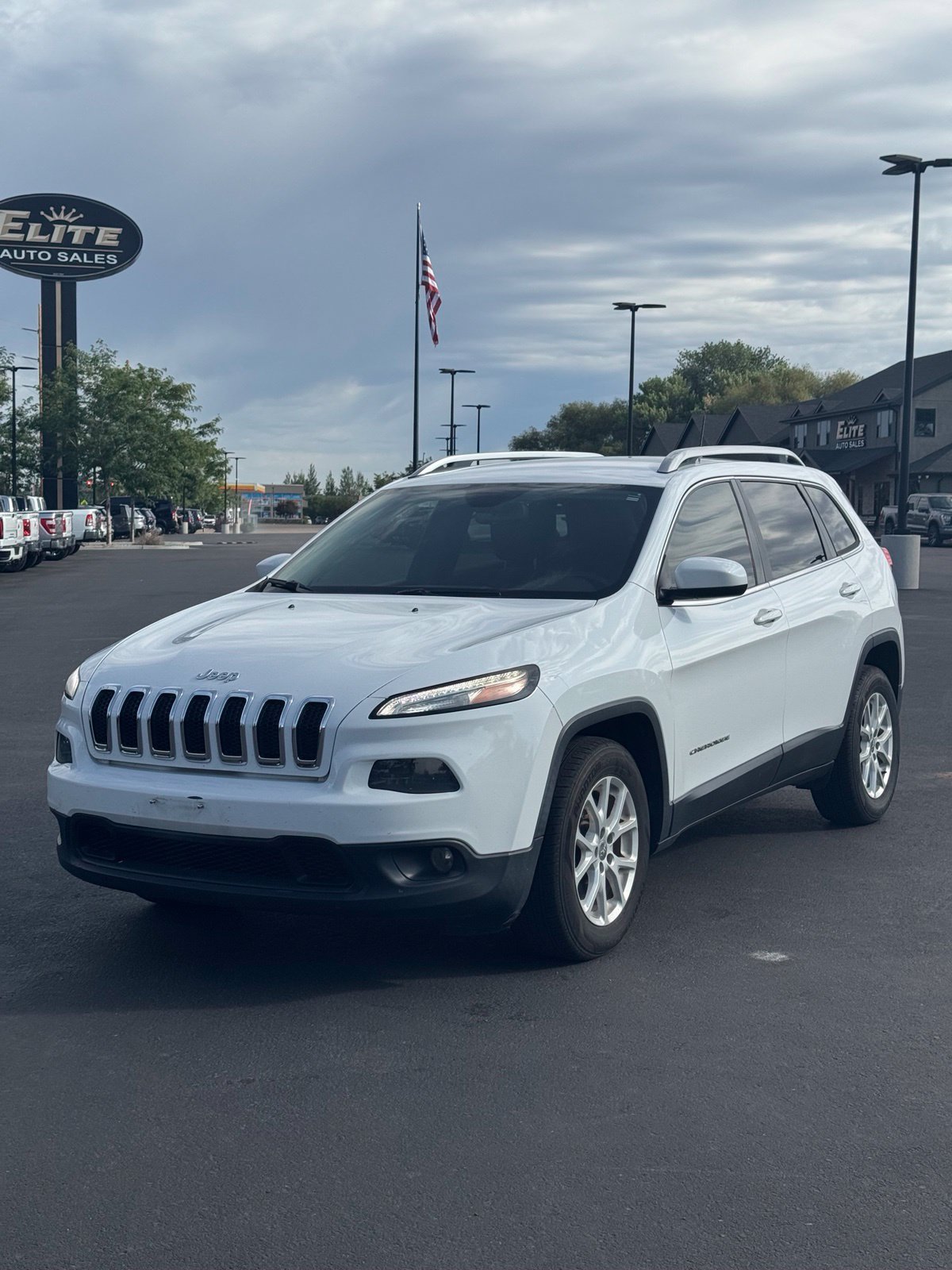 Used 2017 Jeep Cherokee SUV