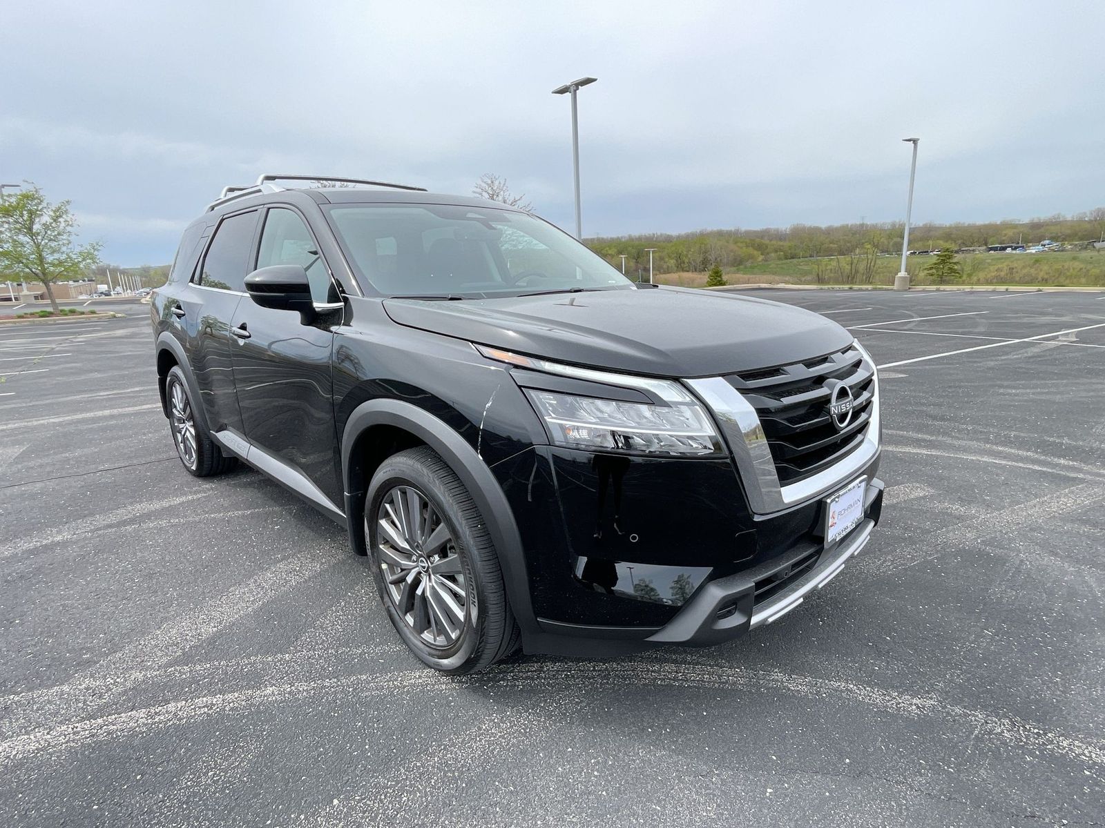 2024 Nissan Pathfinder SL 4