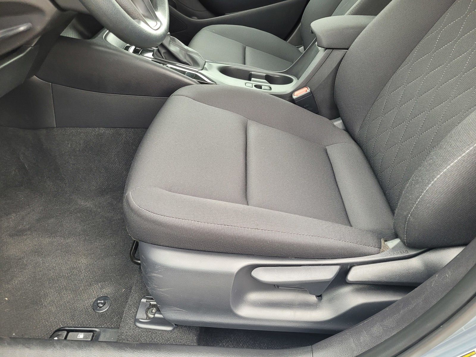 2026 Toyota Corolla LE - Photo 23