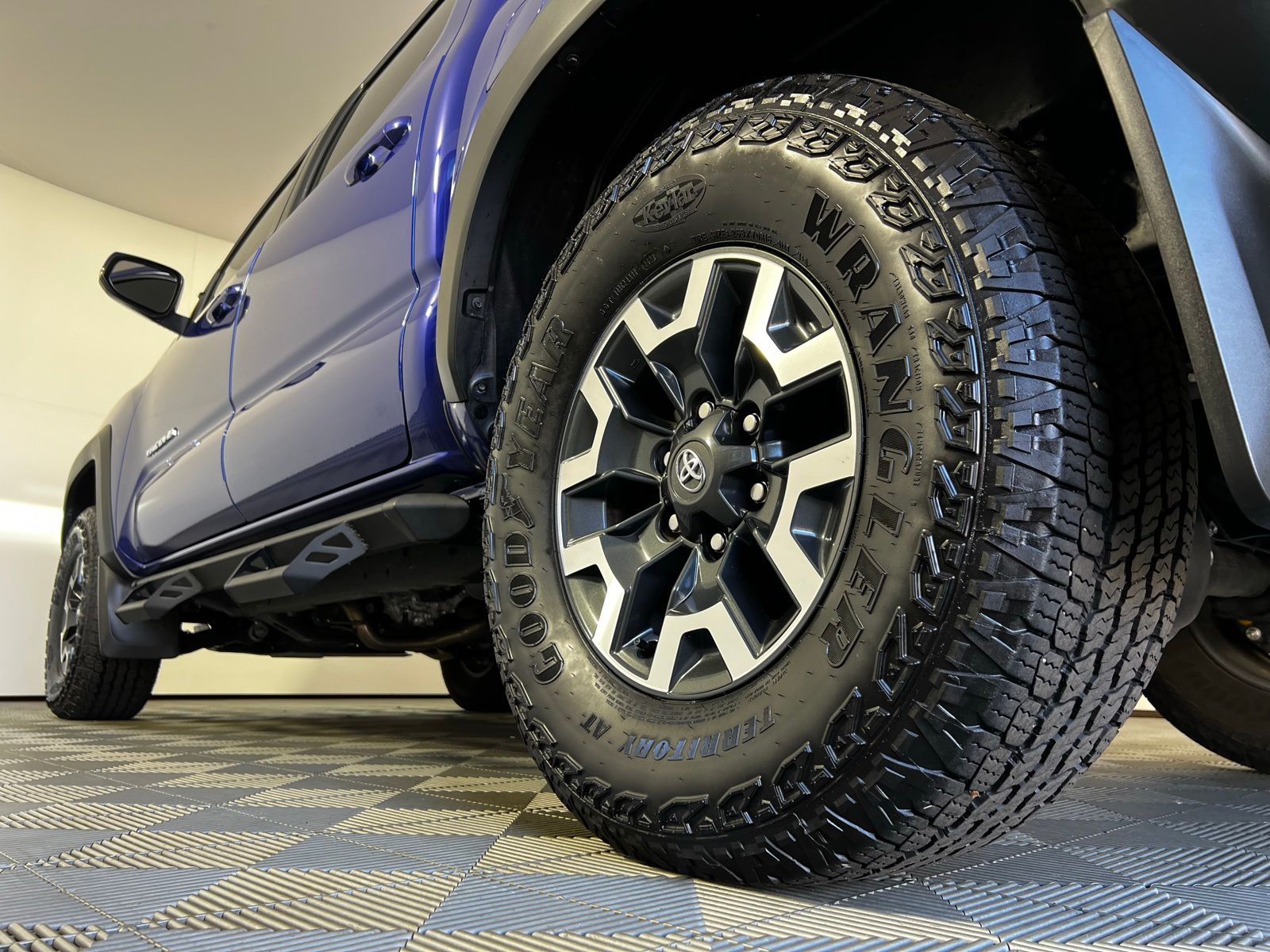 Thumbnail: 2023 Toyota Tacoma - 25