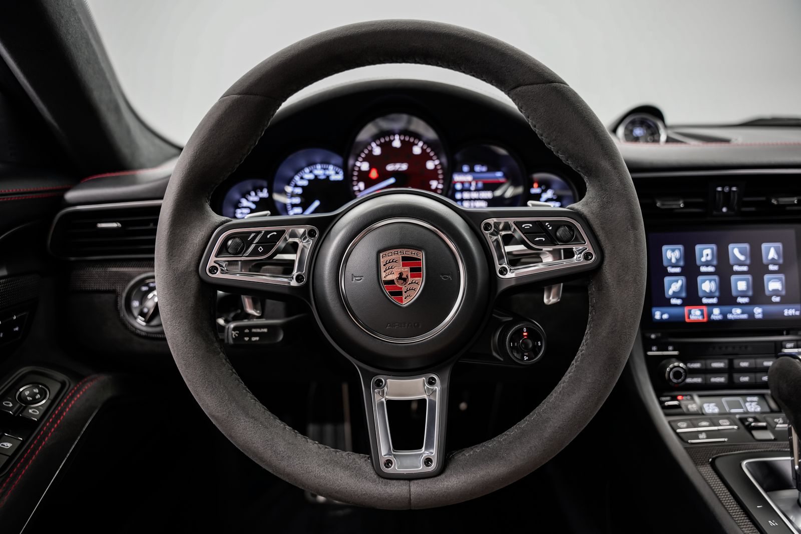 2019 Porsche 911 Carrera 4 GTS — photo 11