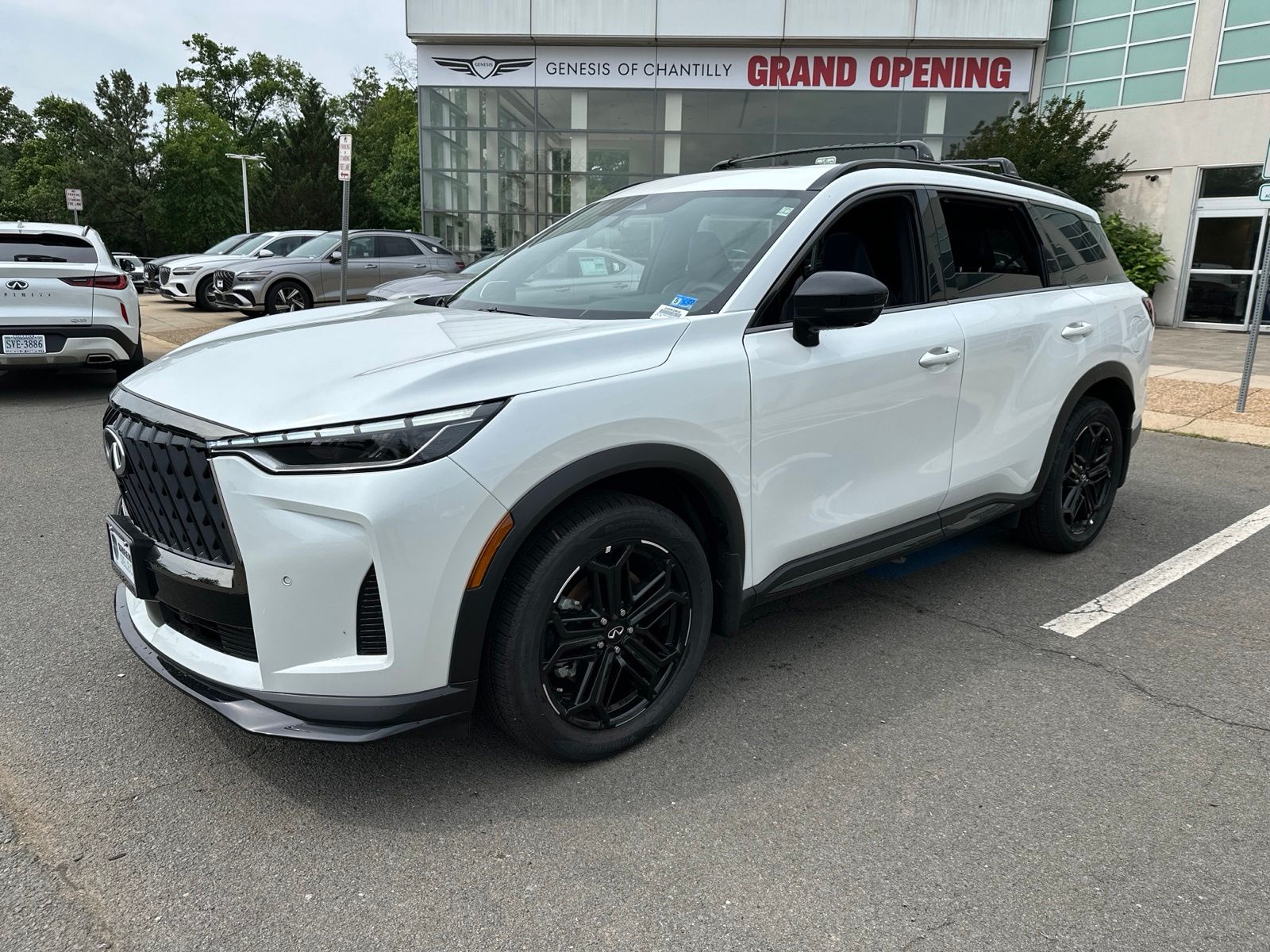 Used 2026 White INFINITI SPORT image 3