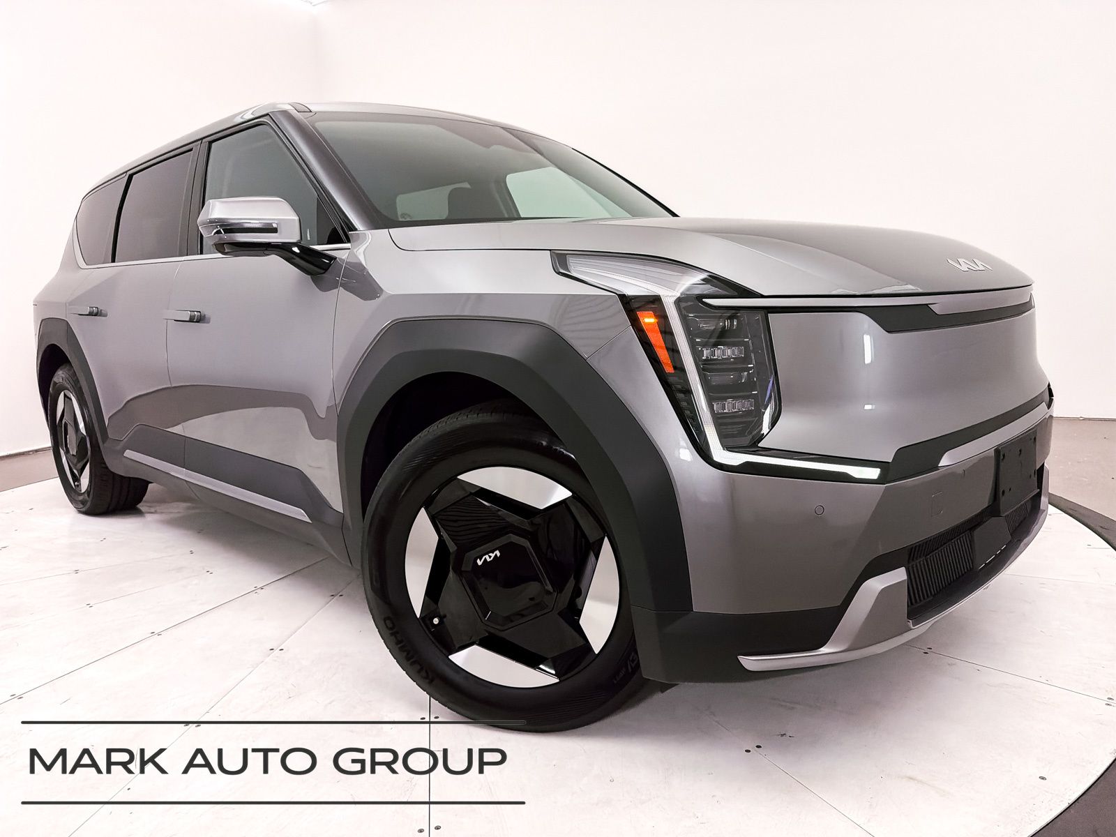 2024 Kia EV9 Light Long Range