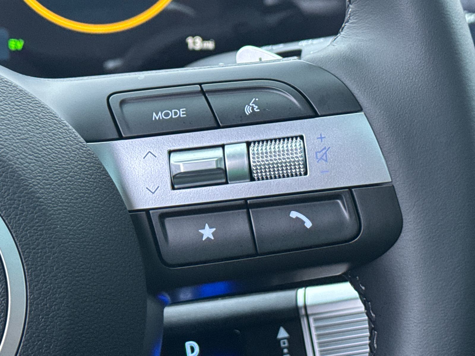 2025 Hyundai Tucson Hybrid SEL Convenience photo 23