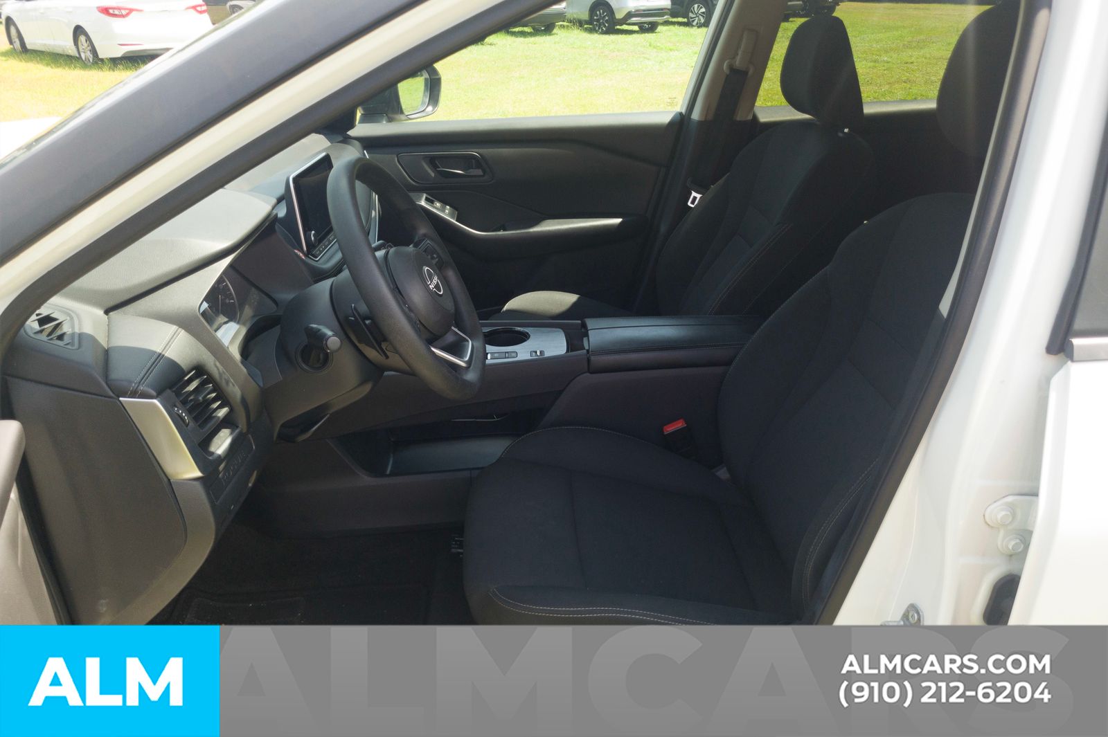 Used 2024 Glacier White Nissan S image 7