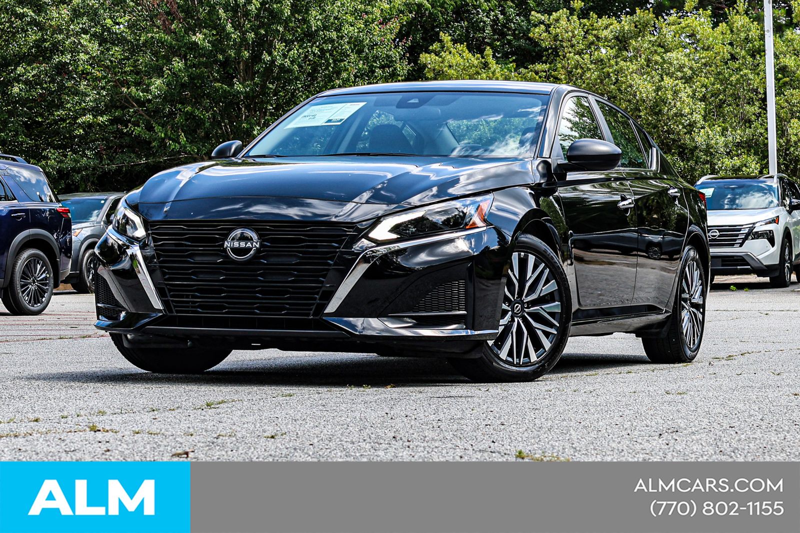 Used 2025 Black Nissan 2.5 SV image 3