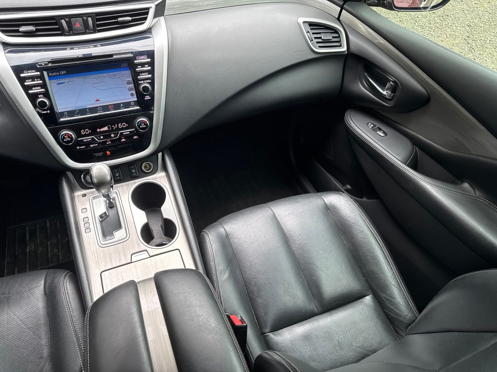 Used 2015 Cayenne Red Nissan SL image 26