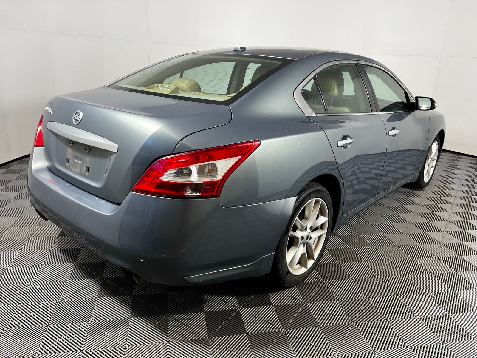 Thumbnail: 2010 Nissan Maxima - 5