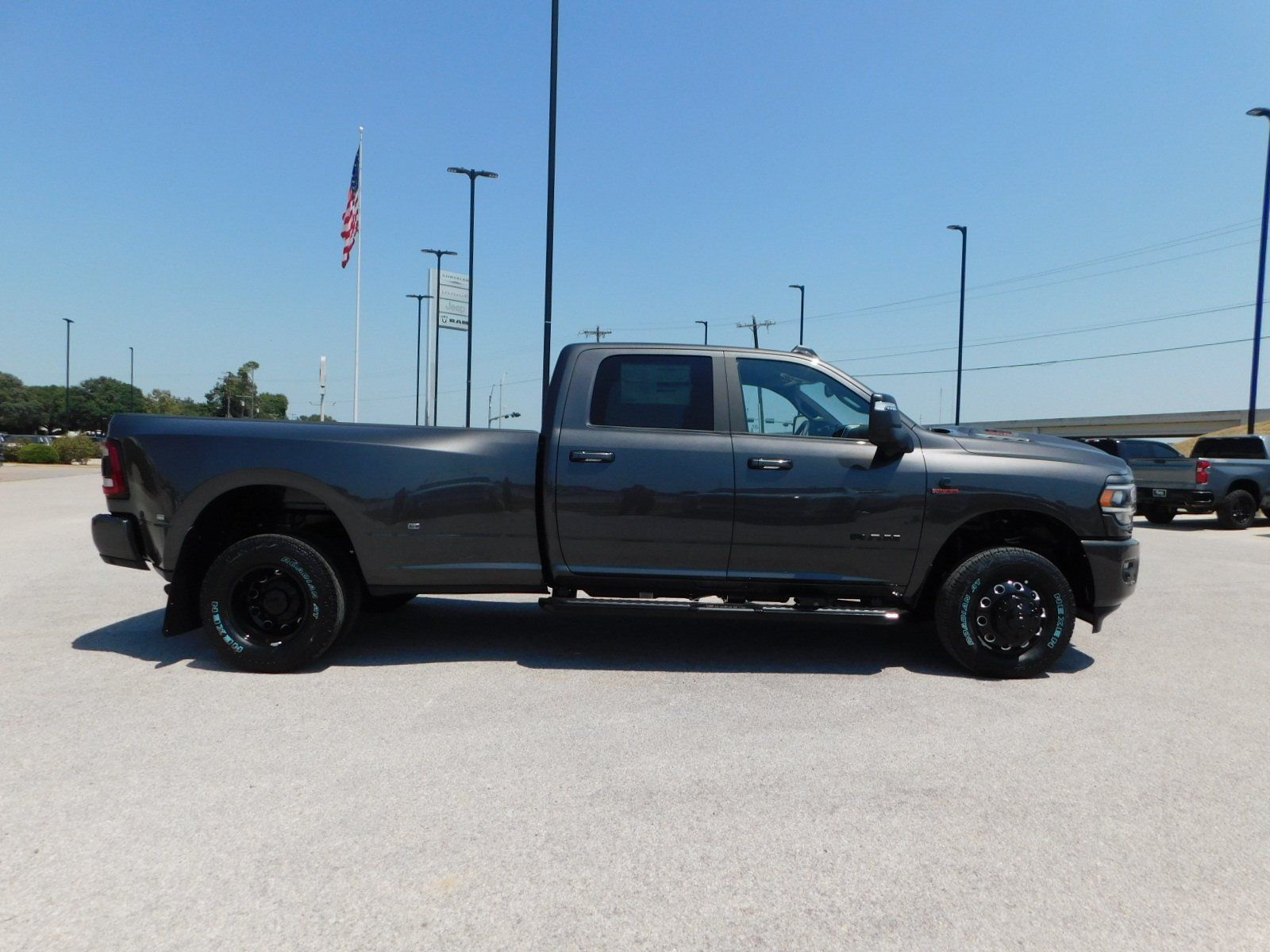 2024 Ram 3500 Laramie 28