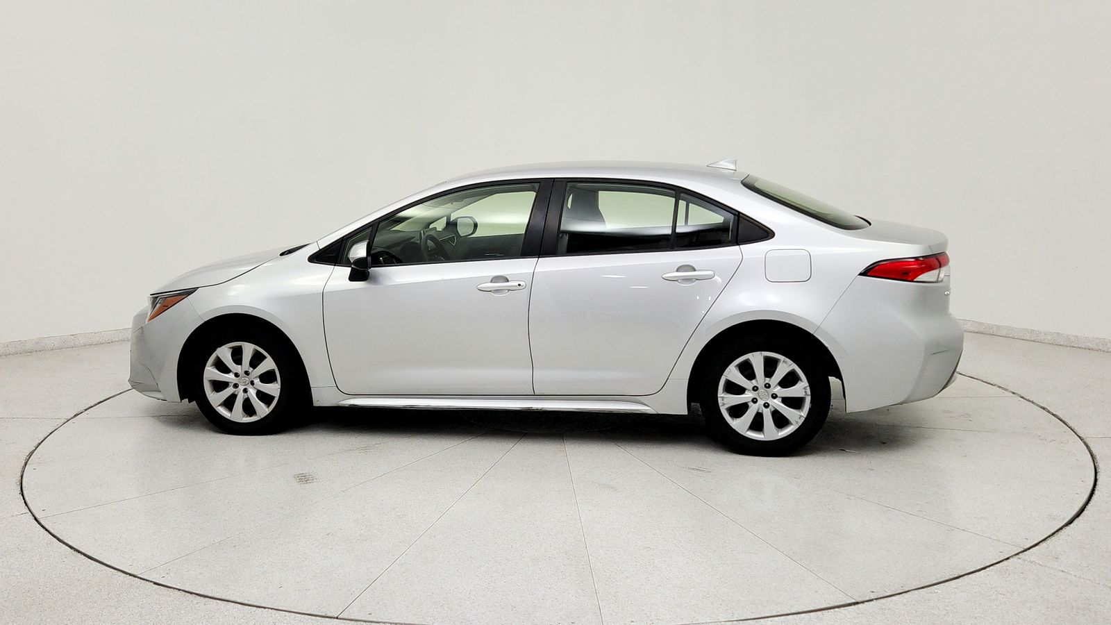 Used 2021 Silver Toyota LE image 4
