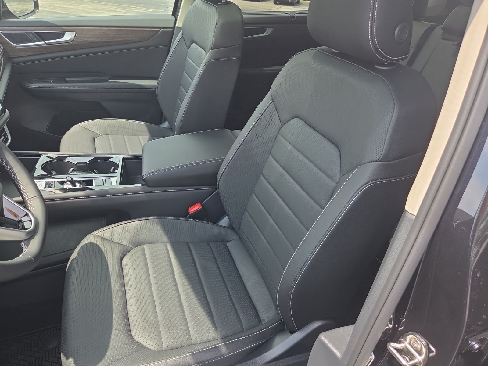 new 2026 Volkswagen Atlas car, priced at $48,738