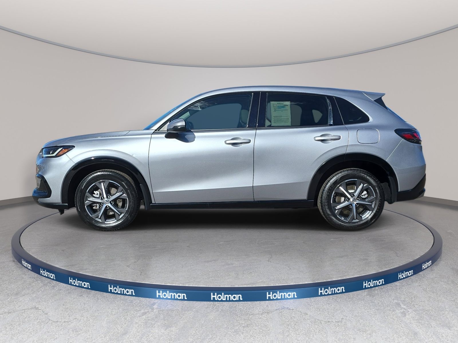 View vehicle photo 3