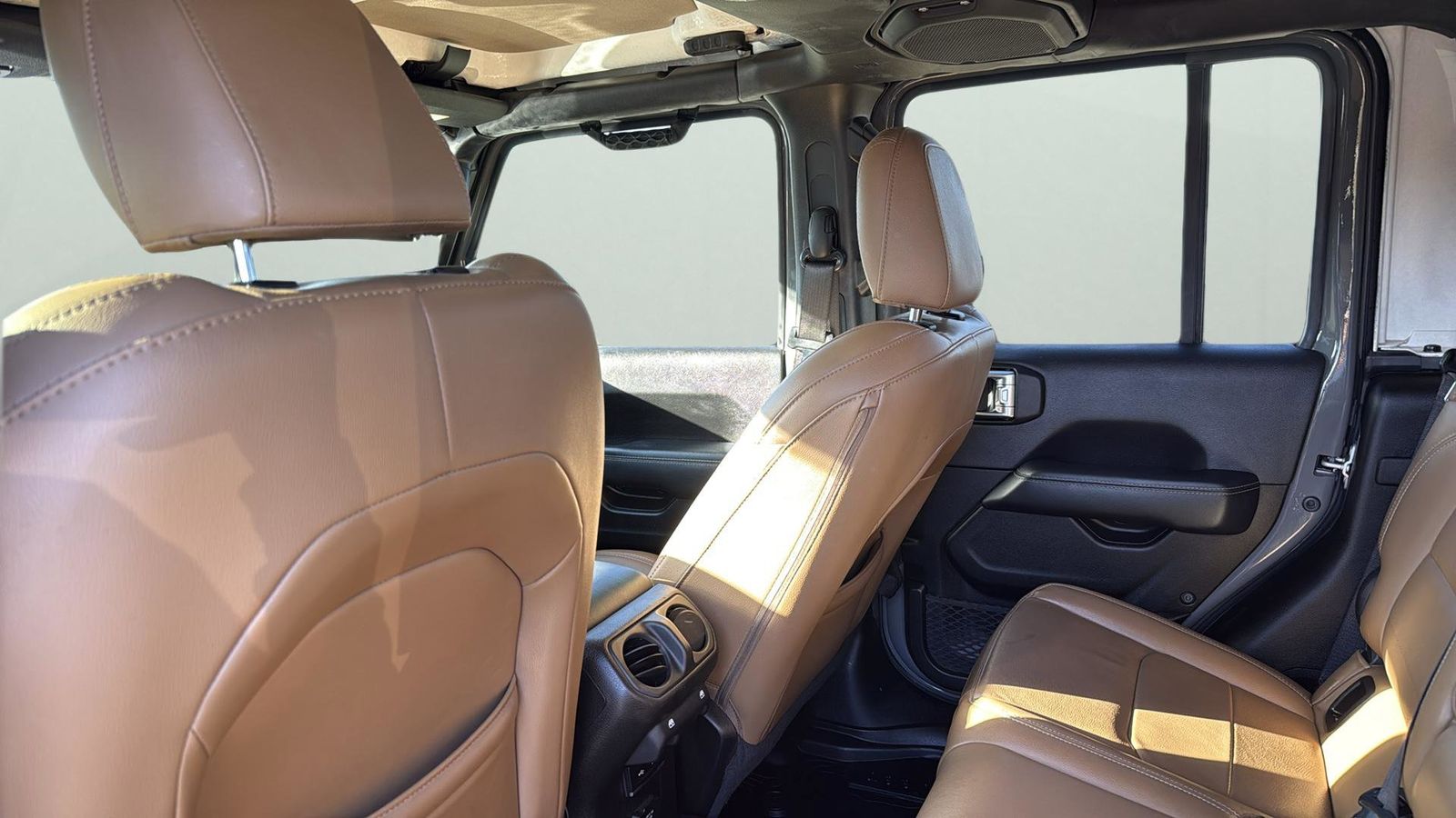 Used Car 2020 Jeep Gladiator  Overland For Sale Under $30,000 In Austin, Texas