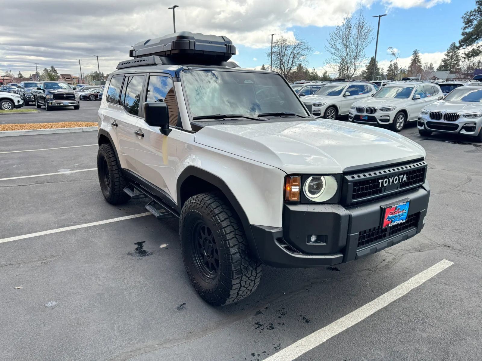 View vehicle photo 7