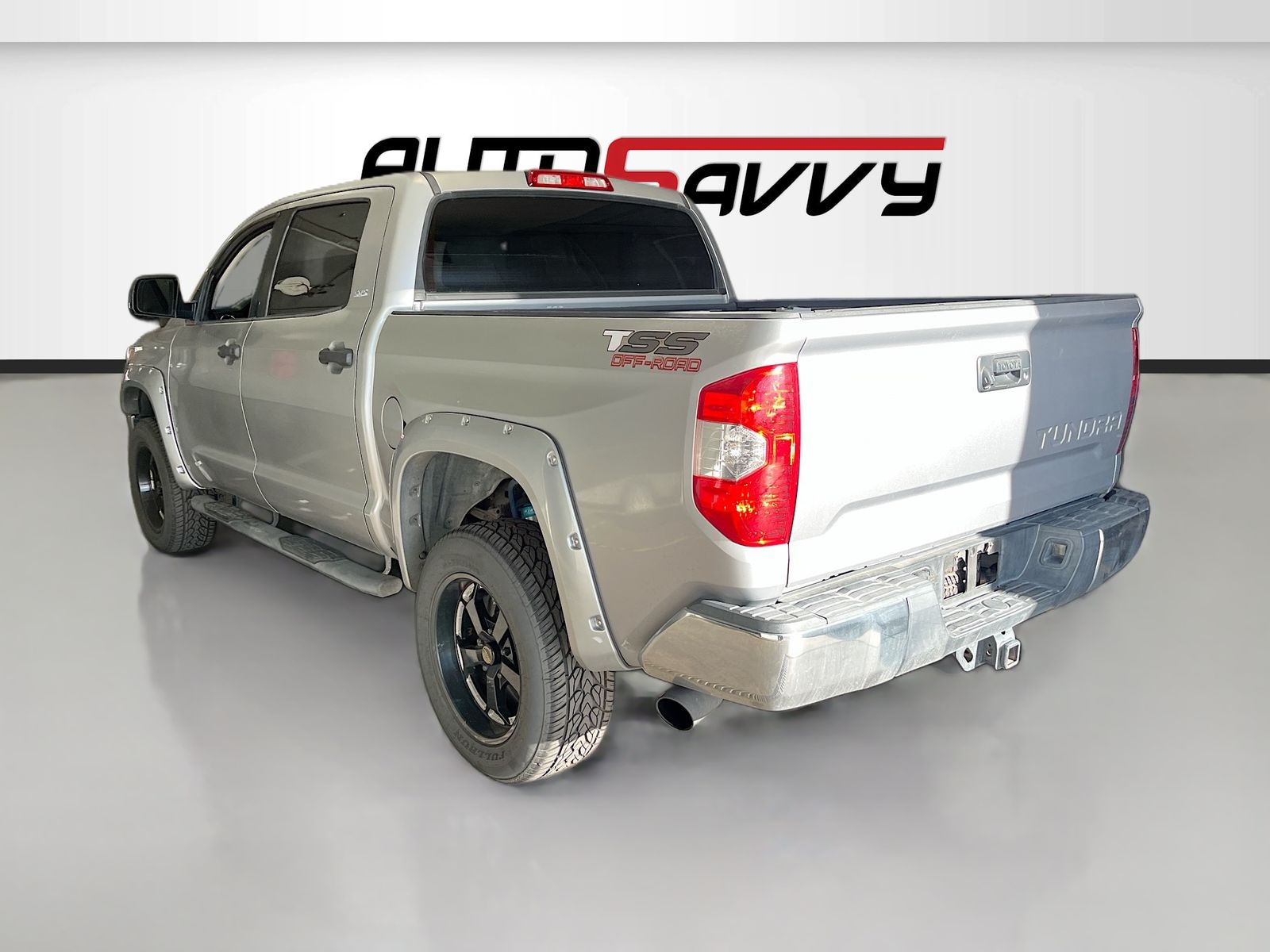 Used 2014 Silver Toyota SR5 image 5
