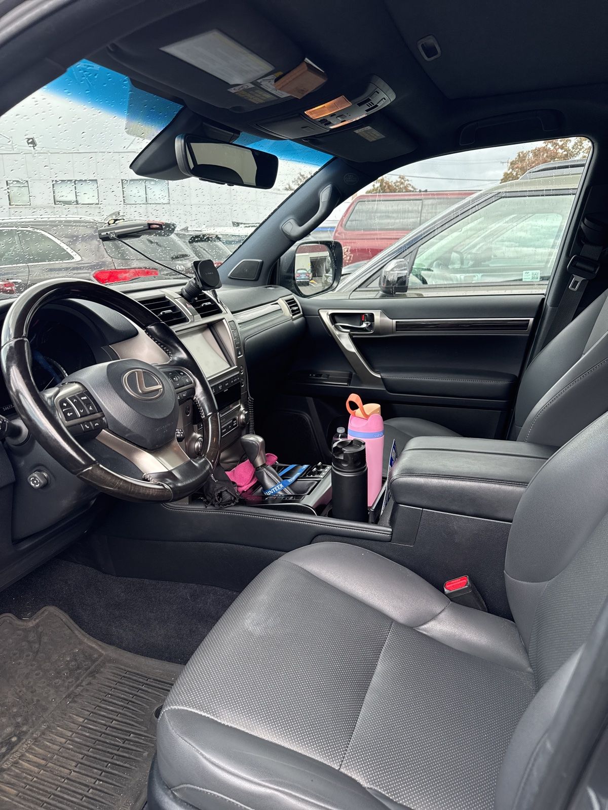 View vehicle photo 5