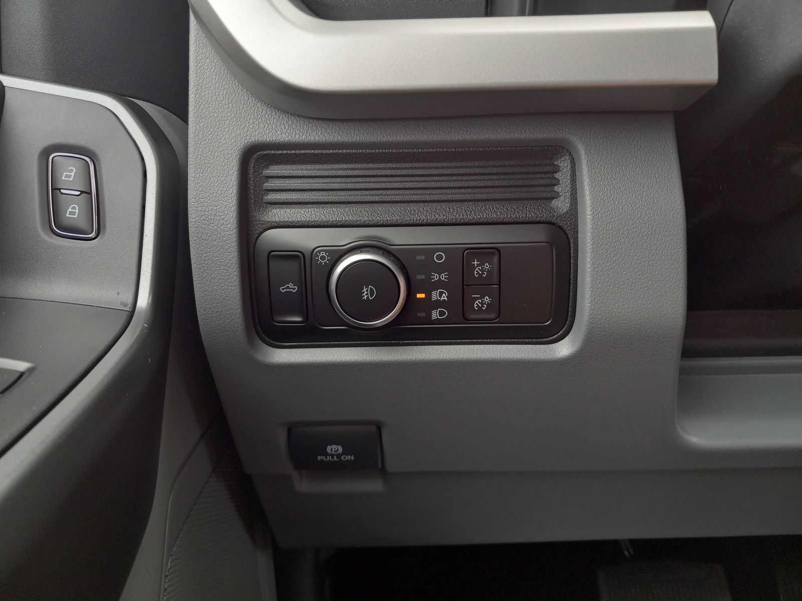2026 Ford F-250SD image 24