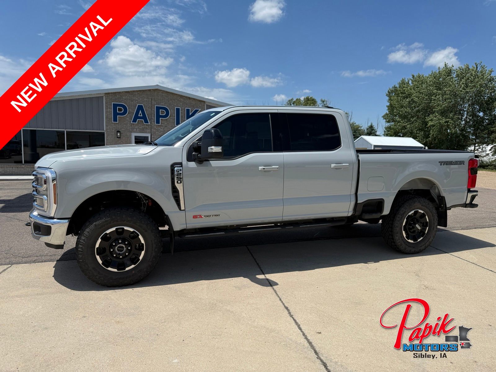 2025 Ford F-250 Super Duty Lariat Crew Cab 4WD