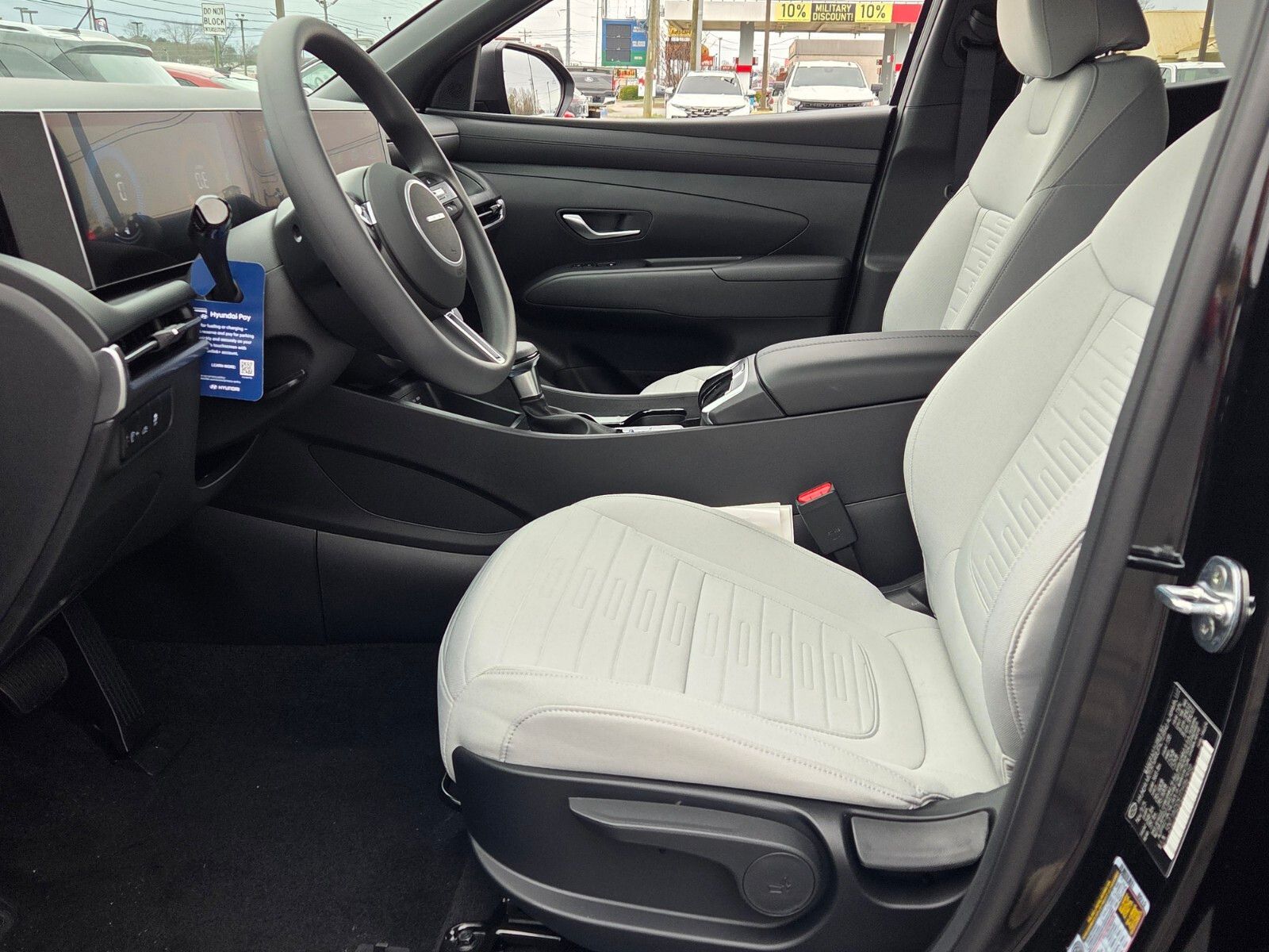 New 2026 Black HYUNDAI SE image 5