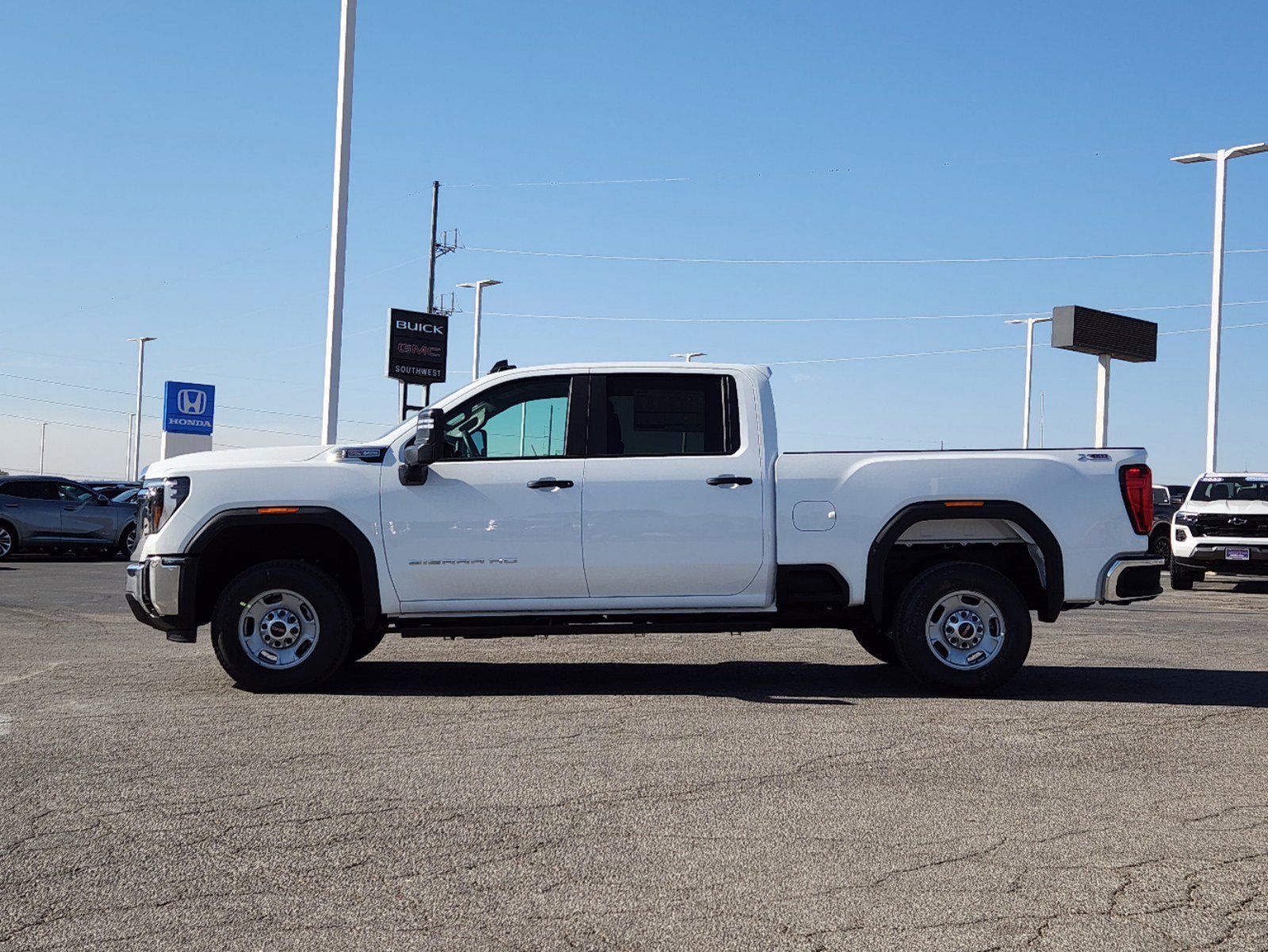 2025 GMC Sierra 2500HD Pro 3