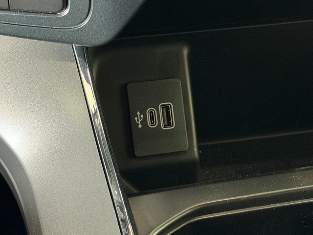 New 2026 Oxford White Ford XLT image 27