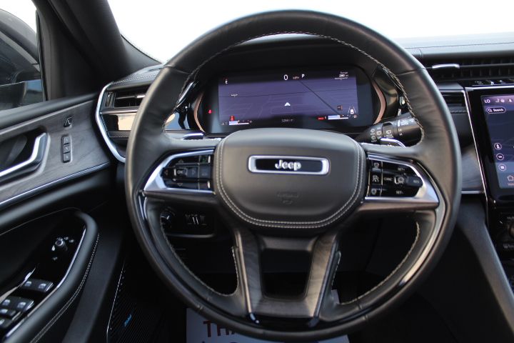 Used Car 2022 Jeep Grand Cherokee  Overland For Sale Under $40,000 In Austin, Texas