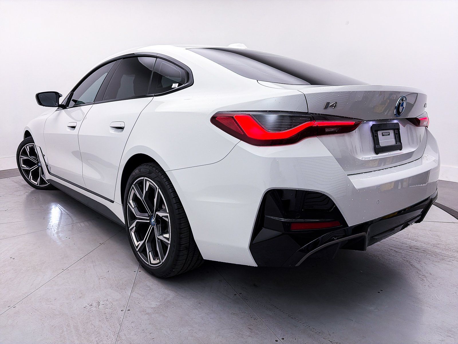 Used 2022 BMW i4 Base with VIN WBY33AW07NFM42343 for sale in Scottsdale, AZ